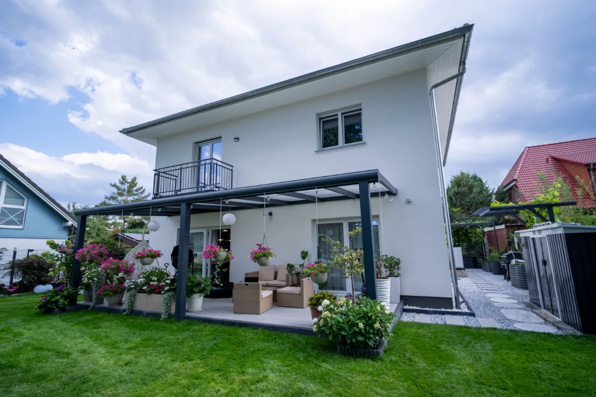 Terrasse und Garten